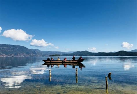 從麗江怎麼去拉市海?在這個現代化的旅程中，我們不僅要考慮交通方式，更應探討其對環境與文化的影響。